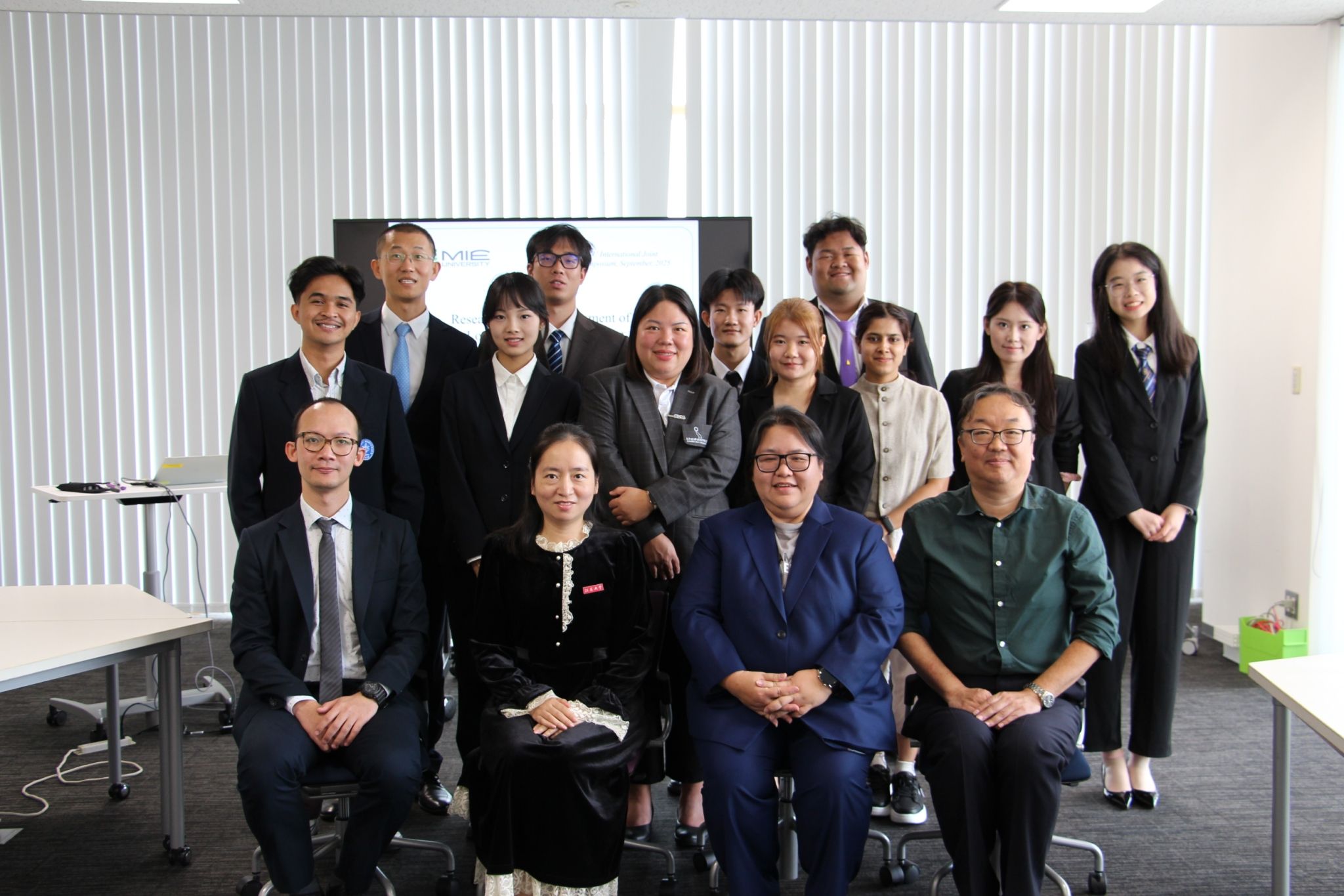 跨国对话，共探未来 ——公司学子参加第31届三国三校国际研讨会