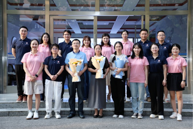 拾光法韵 一生法缘——法学2011级员工返校欢聚毕业十周年